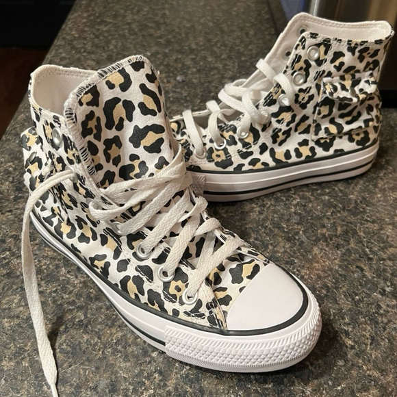 Converse Chuck Taylor All Star Pocket Varsity Remix Sneakers - Picture 10 of 12